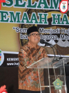 Sekprov Sulbar Menerima Kedatangan Rombongan Jamaah Haji Kloter 10 Sulbar Di Makassar