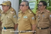 Gubernur Sulbar Bersama Pimpinan OPD Ikuti Upacara Penaikan Bendera Di Lapangan Kantor Gubernur Sulbar