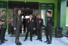 Gubernur Sulawesi Barat, Ali Baal Masdar Menghadiri Peringatan HUT TNI ke-73 di Lapangan Makorem,