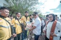 Gubernur Sulbar dan Bupati Mamuju Bagikan Beras Gratis untuk Ratusan Ojol, Driver Ojol : Komitmen Jaga Keamanan Daerah