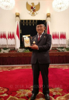 Gubernur Sulbar Menerima Penganugerahan Gelar Pahlawan Nasional dan Tanda Kehormatan Republik Indonesia