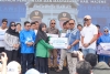 Pemkesra Sulbar Serahkan Bantuan di Majene, Pastikan Tidak Ada Anak-anak Terhambat Melanjutkan Pendidikan Tinggi