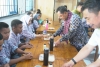 Pemprov Sulbar Kembali Uji Coba Makan Siang Gizi Gratis di SMAN 2 Mamuju dan Serahkan Bantuan Kepada Siswa