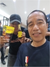 Swafoto Bersama Presiden Jokowi di Mamuju, Anggota KTH Lembang Golla Pamerkan Produk Gula Semut